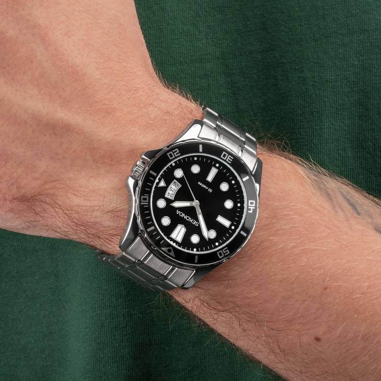 Sekonda men's watch with black dial and stainless steel bracelet (British brand)