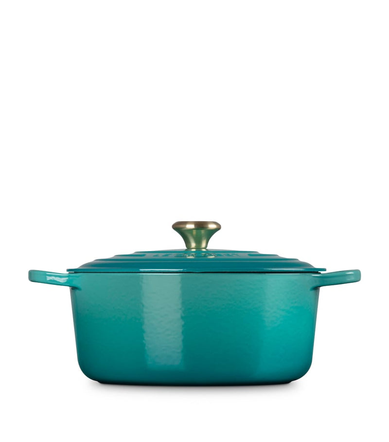 Le Creuset 28cm cast iron round casserole dish - British product