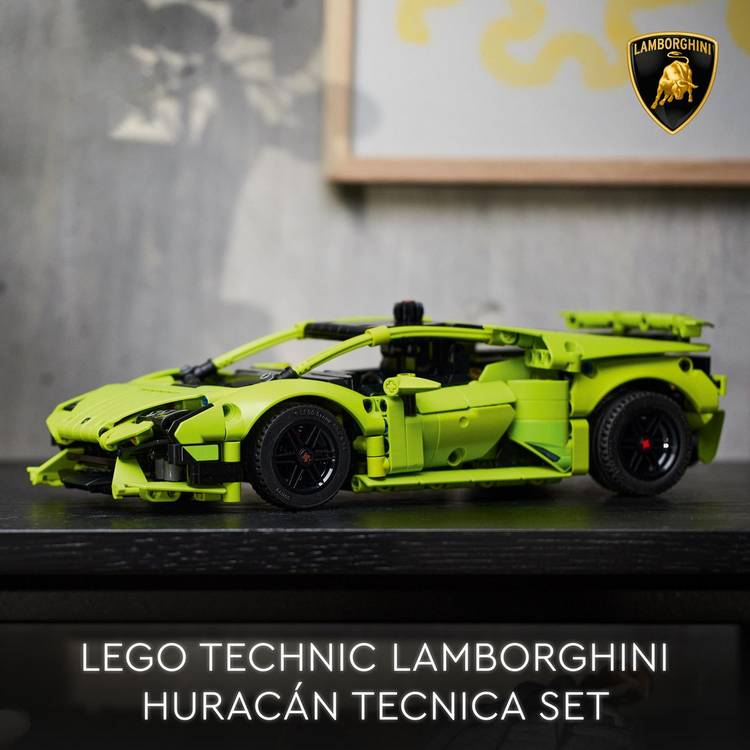 LEGO Technic Lamborghini Huracán Tecnica model car set 806 pieces - British product
