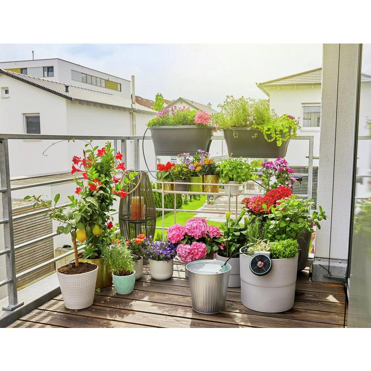 Gardena AquaBloom solar irrigation kit for balconies - British product
