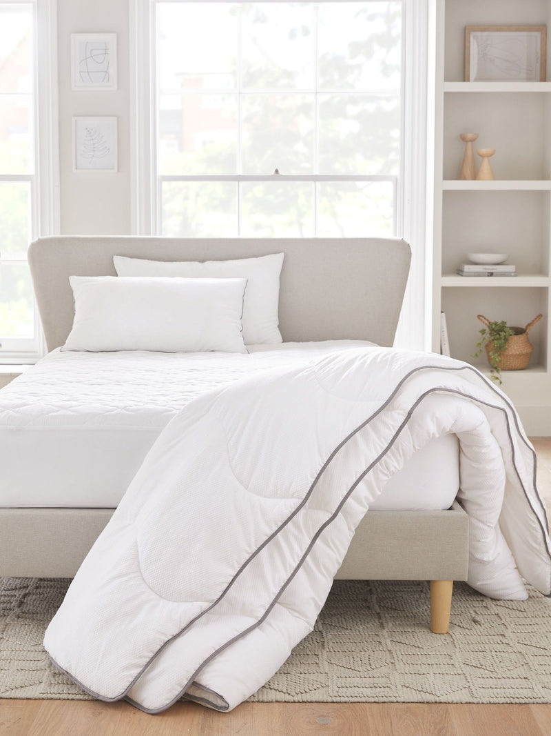Sleep In Silk 7.5 Tog duvet (British brand)