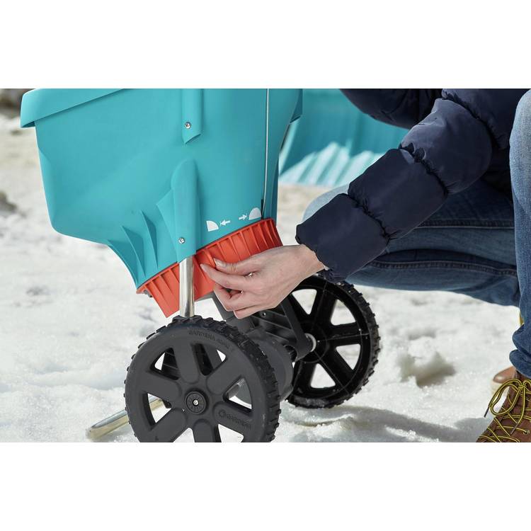 Gardena XL Spreader 18kg, imported from the UK