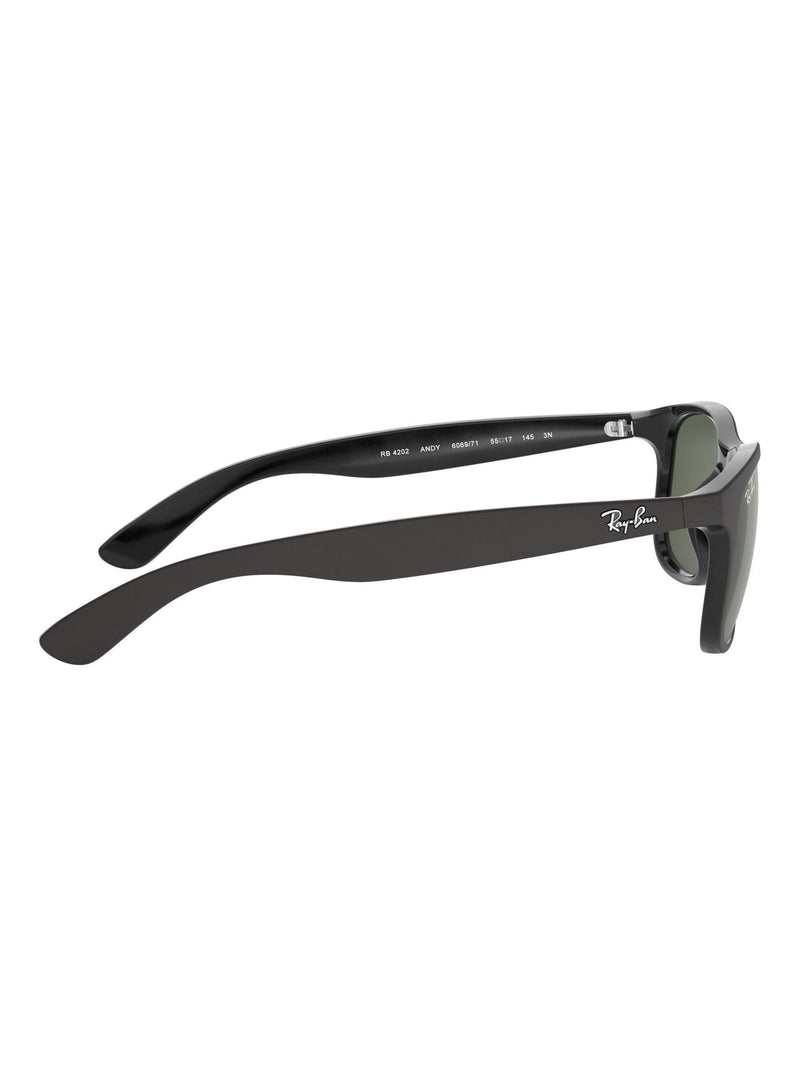 Ray-Ban Andy schwarze Sonnenbrille mit Nylonrahmen, britische Version
