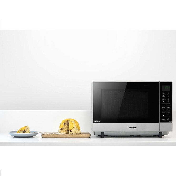 Panasonic flatbed microwave 27 litre 1000W silver, imported from the UK