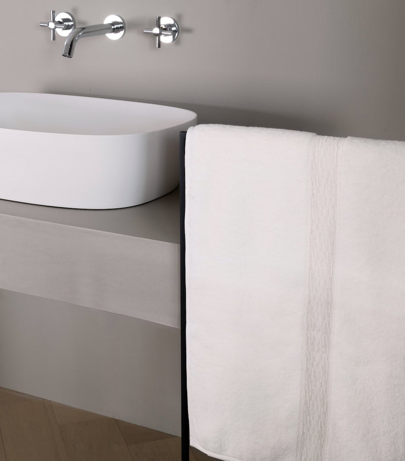 Frette Balance Lace bath sheet 100cm x 150cm, UK version