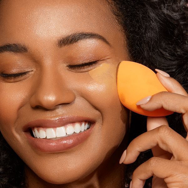 Real Techniques Miracle Complexion Sponge 2 pack, imported from the UK