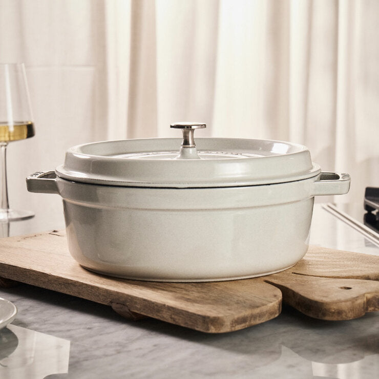 STAUB cocotte White Truffle 26cm, UK version