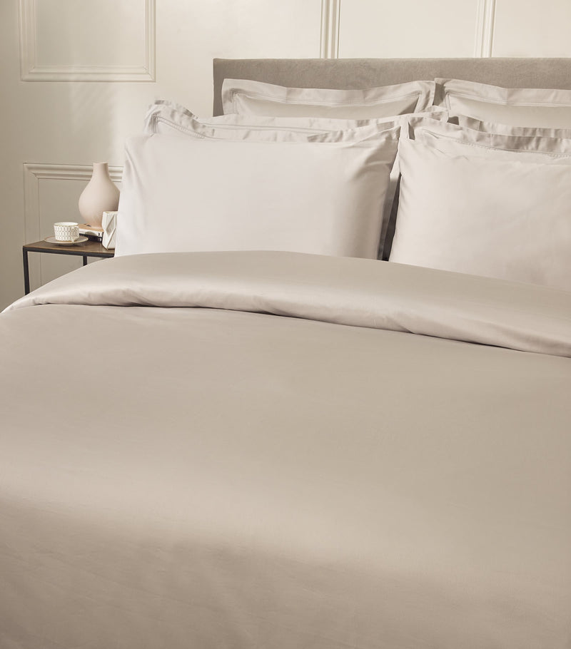 Harrods Brompton II Emperor fitted sheet 215cm x 215cm, UK version