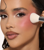 Huda Beauty angled diffusing cheek brush, UK version