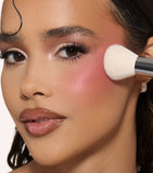 Huda Beauty angled diffusing cheek brush, UK version