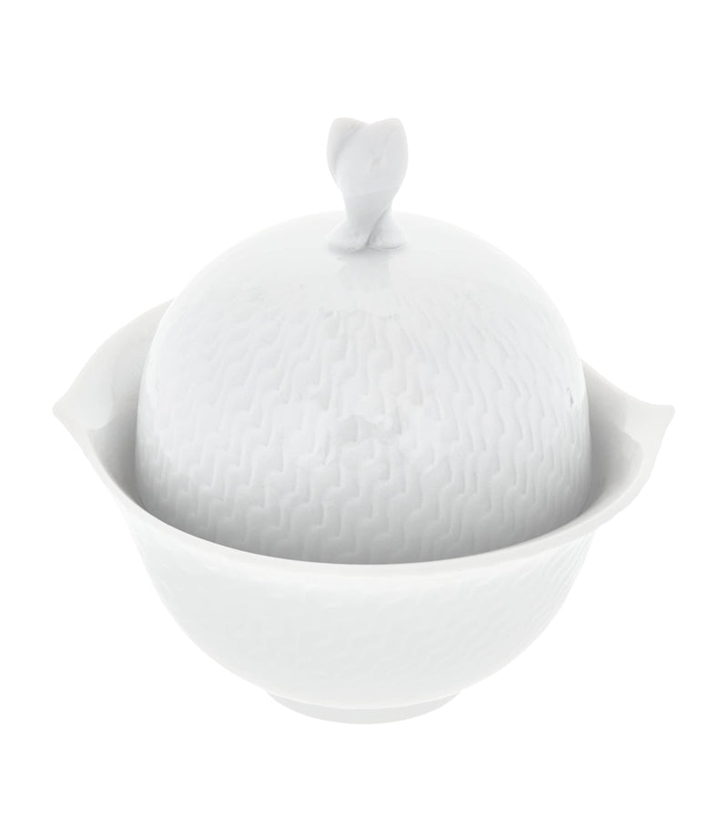 Meissen porcelain sugar bowl with lid Waves Relief (British brand)