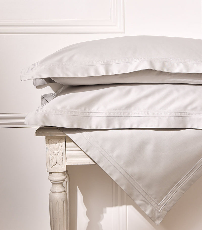 Harrods of London Richmond single fitted sheet 90cm x 190cm, UK version
