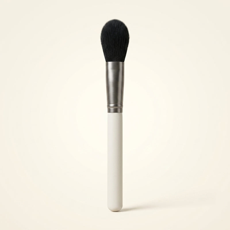 Charlotte Tilbury Powder & Sculpt brush, British product