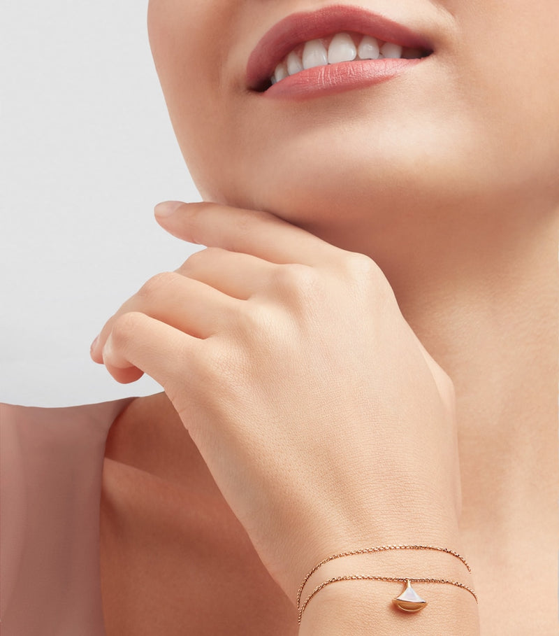 Bvlgari Divas' Dream yellow gold mother-of-pearl bracelet (British brand)