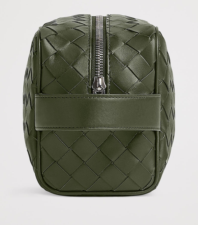 Bottega Veneta leather Intrecciato wash bag 13x26x10cm (British brand)