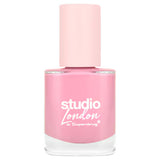 Esmalte de uñas lila de Studio London