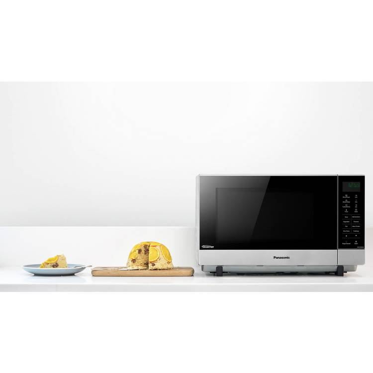 Panasonic 1000W flatbed microwave silver, UK version