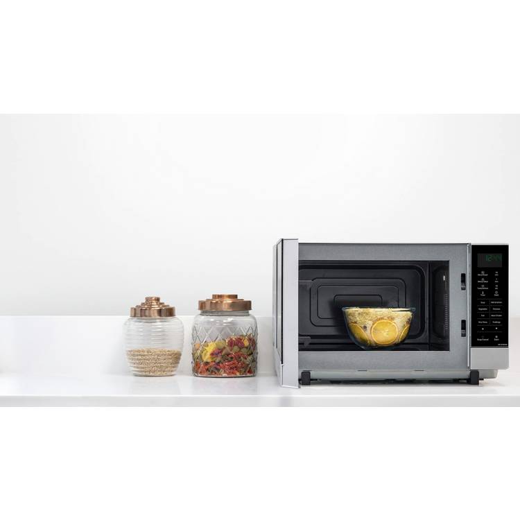 Panasonic 1000W flatbed microwave silver, UK version