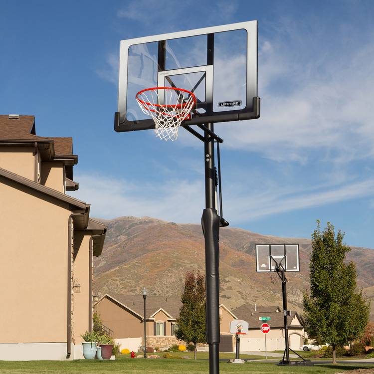 Lifetime adjustable in-ground basketball hoop 52 inch (British brand)