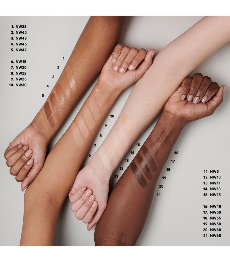 MAC Studio Radiance Serum-Powered Foundation 30ml, imported from the UK