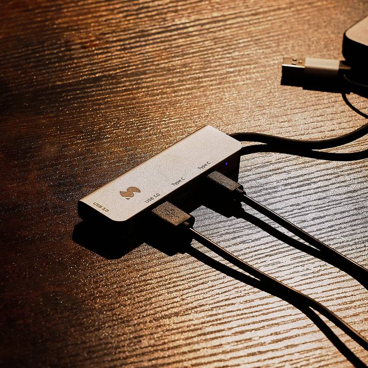 Styletech 4 Port USB-C Hub, imported from the UK