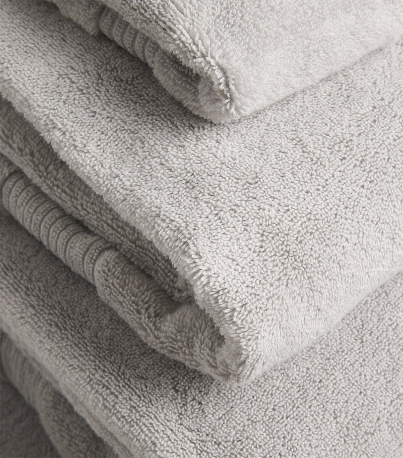 Harrods of London organic cotton hand towel 50cm x 100cm, UK version