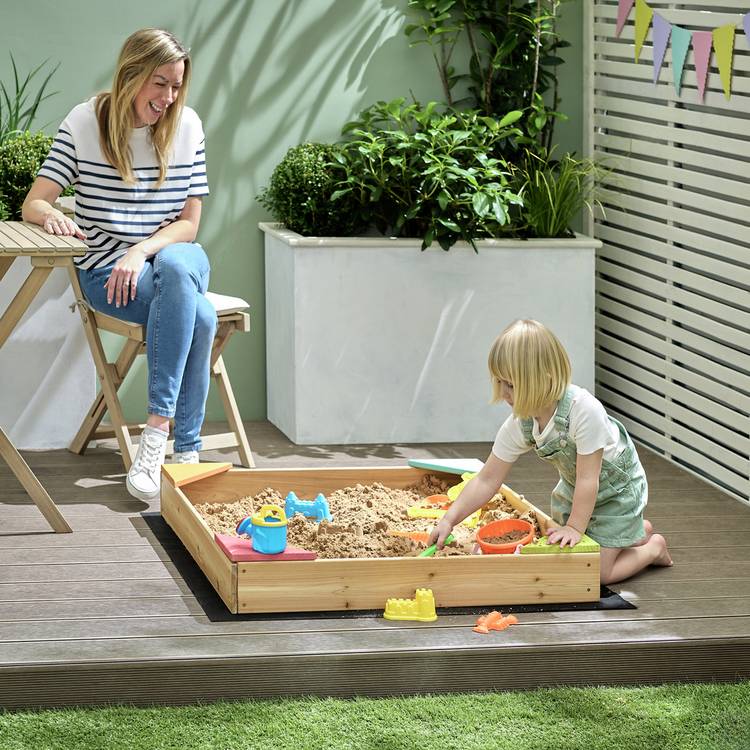Chad Valley wooden sand pit with cover 90x90cm, UK version