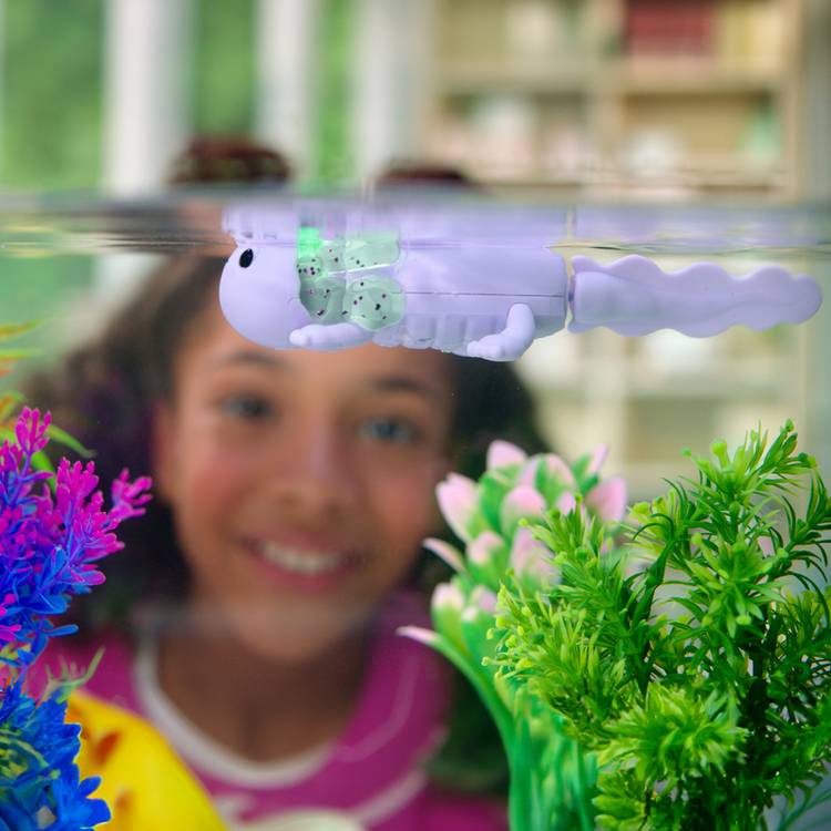 Fingerlings Baby Axolotl interactive toy with sparkly gills, UK version