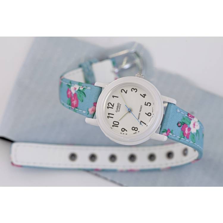 Casio kids blue analogue watch (British brand)