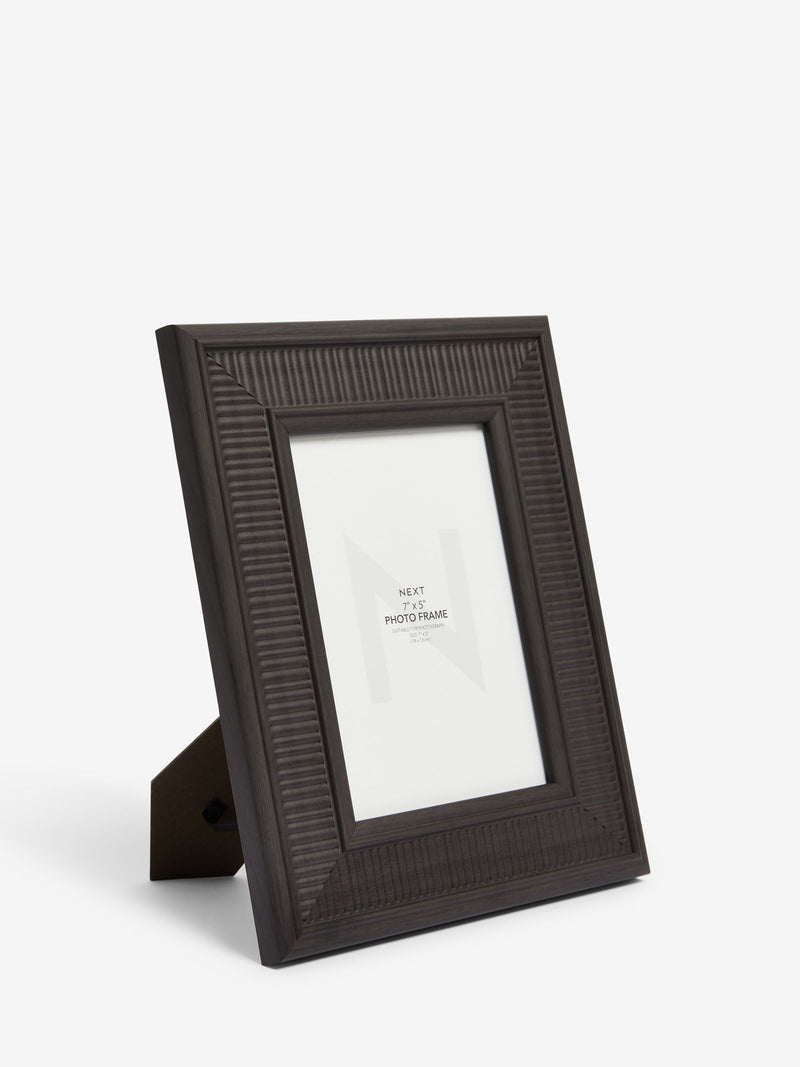 Black rattan effect photo frame - British product