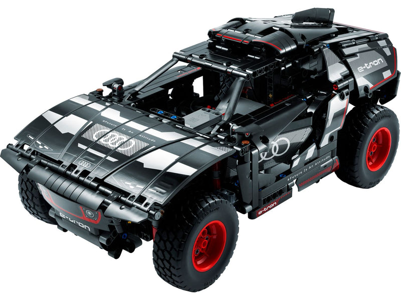 LEGO Audi RS Q e-tron vehicle 914 piece set - British product