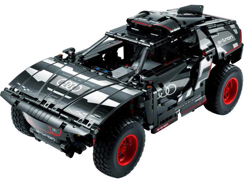 LEGO Audi RS Q e-tron vehicle 914 piece set - British product