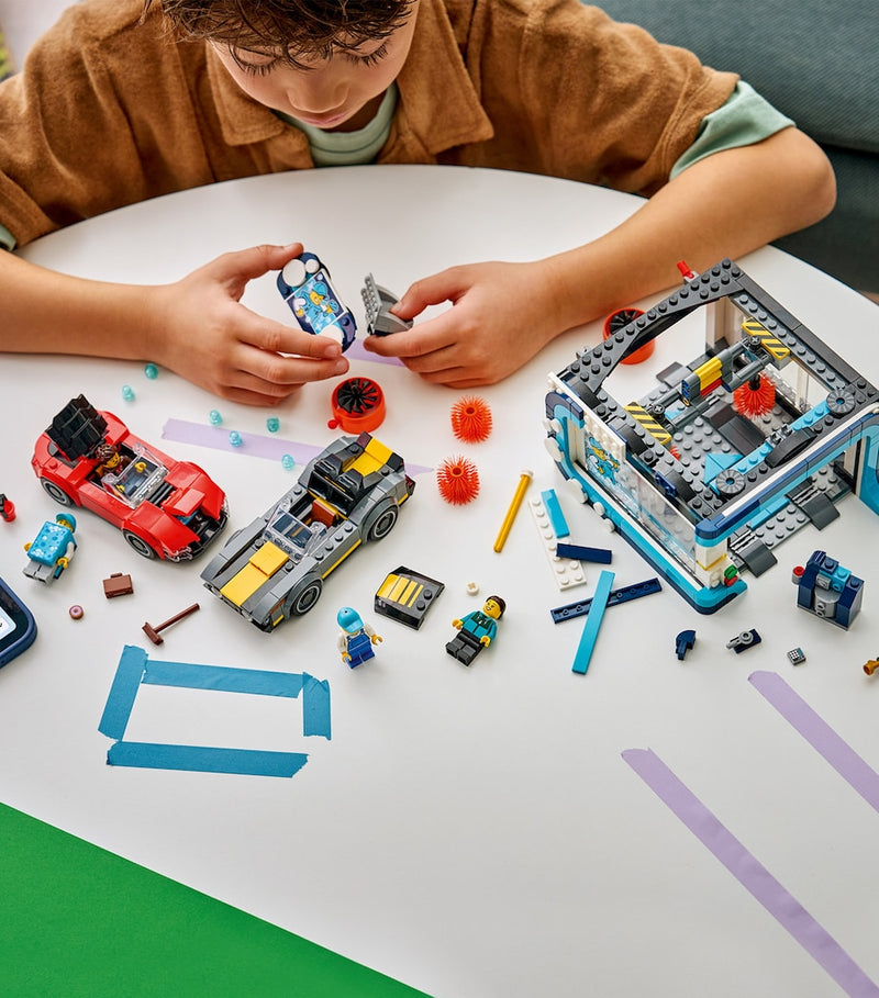 Lego City Drive-Through Car Wash building toy 60497 (British brand)