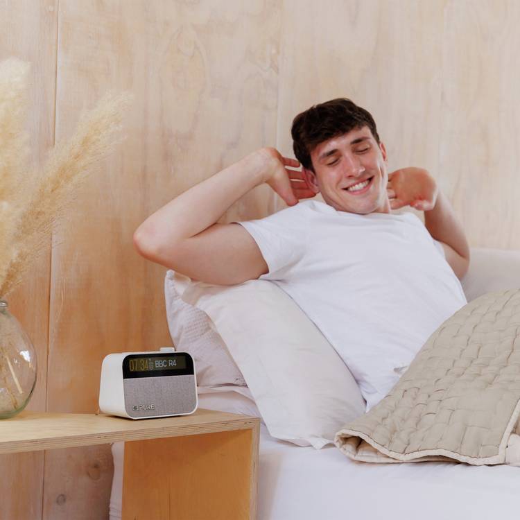 Pure Moment Digital Radio white, UK version