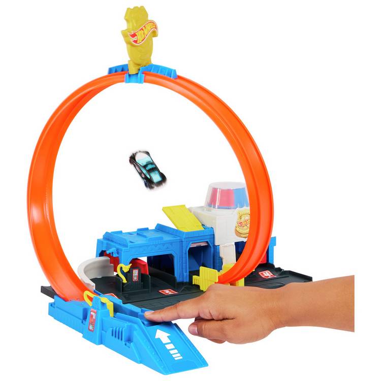 Hot Wheels Super Police Station toy car track set 25.4 cm - British product