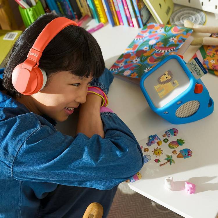 Yoto Player screen-free audio player for children, UK version