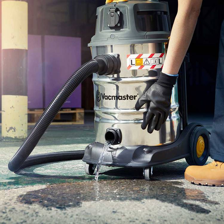 Vacmaster L Class wet dry vacuum 30L, imported from the UK