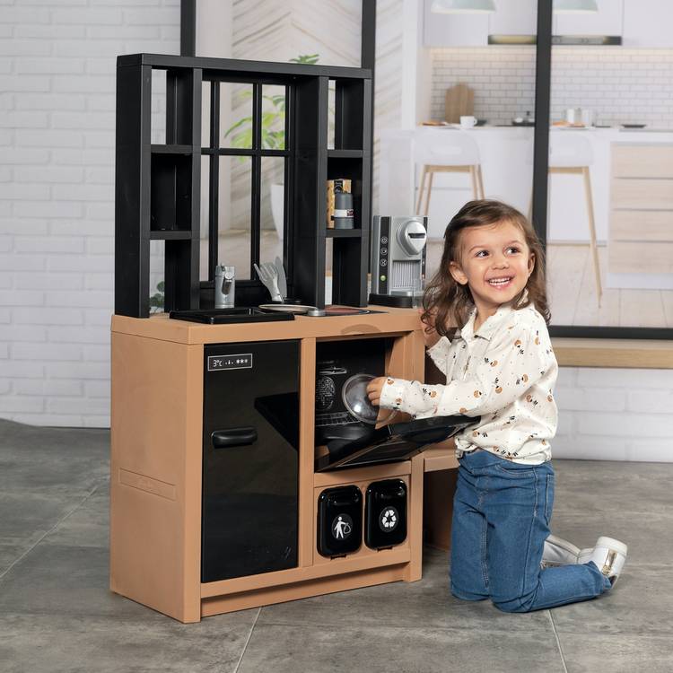 Smoby Loft Kitchen toy playset with 32 accessories, imported from the UK