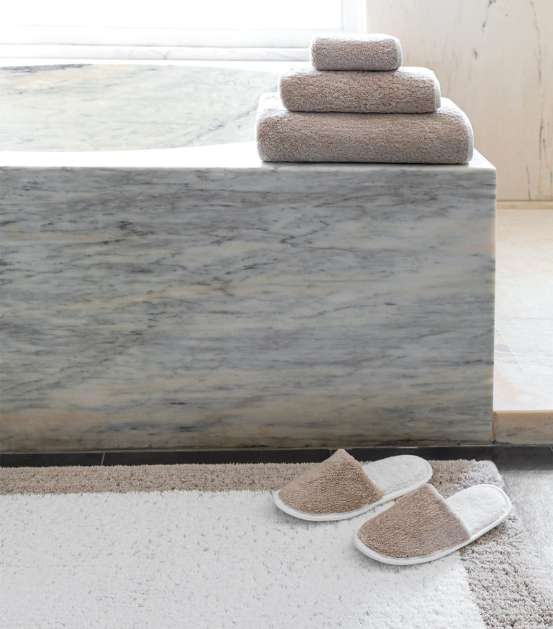 Graccioza Bicolore bath sheet 95cm x 150cm, UK version