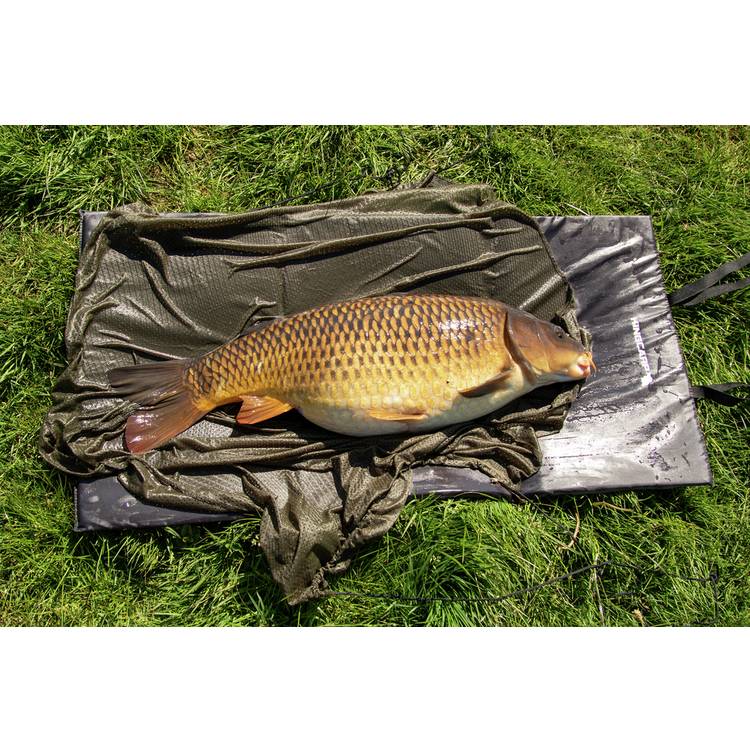 Kingcarp unhooking mat 95x47x1.5cm, imported from the UK