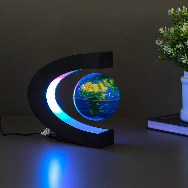 Menkind floating globe 16cm, UK version