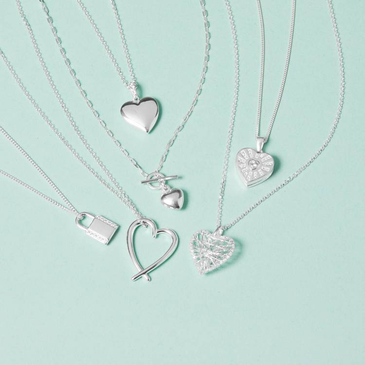 Simply Silver sterling silver heart pendant necklace 40.6cm chain, imported from the UK