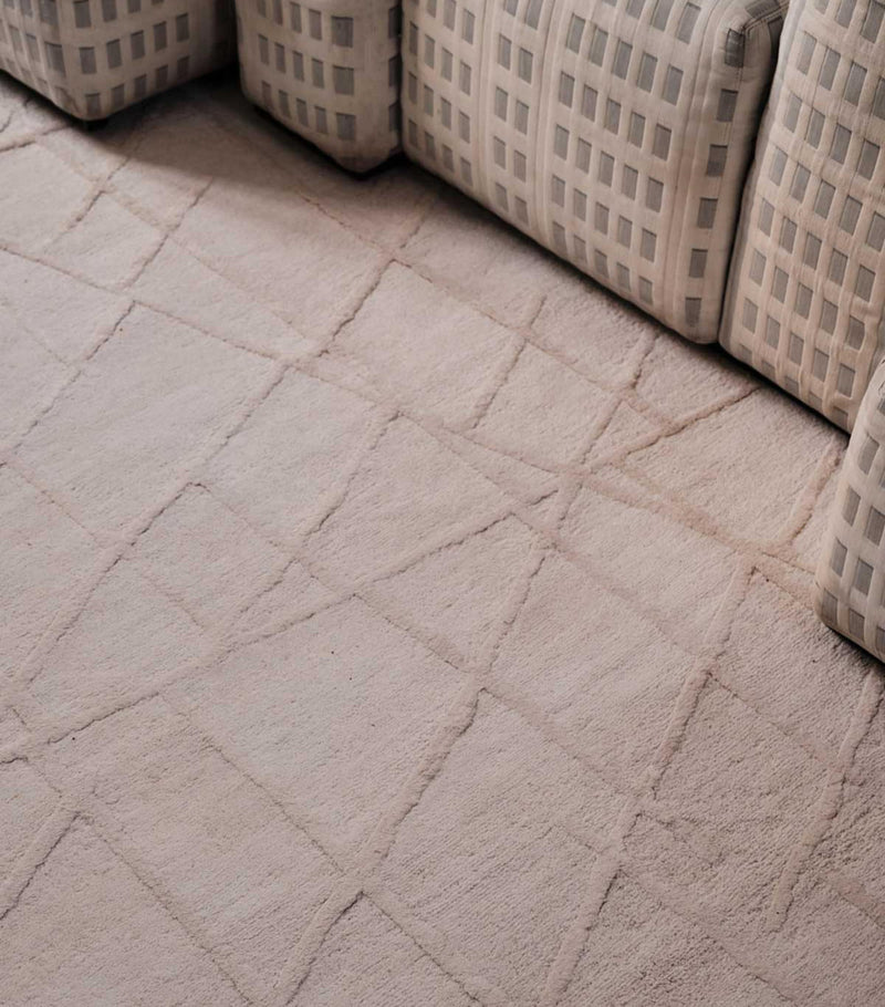 The Rug Company Riven Alabaster rug 2.44m x 3.05m (British brand)