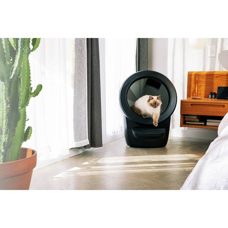Litter-Robot 4 black automatic cat litter box, UK version