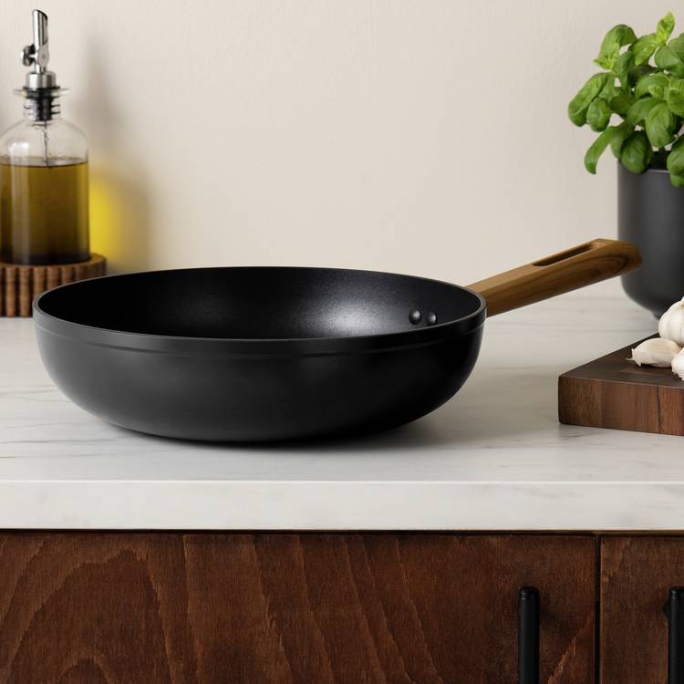Habitat wood effect non-stick aluminium wok 28cm - British product