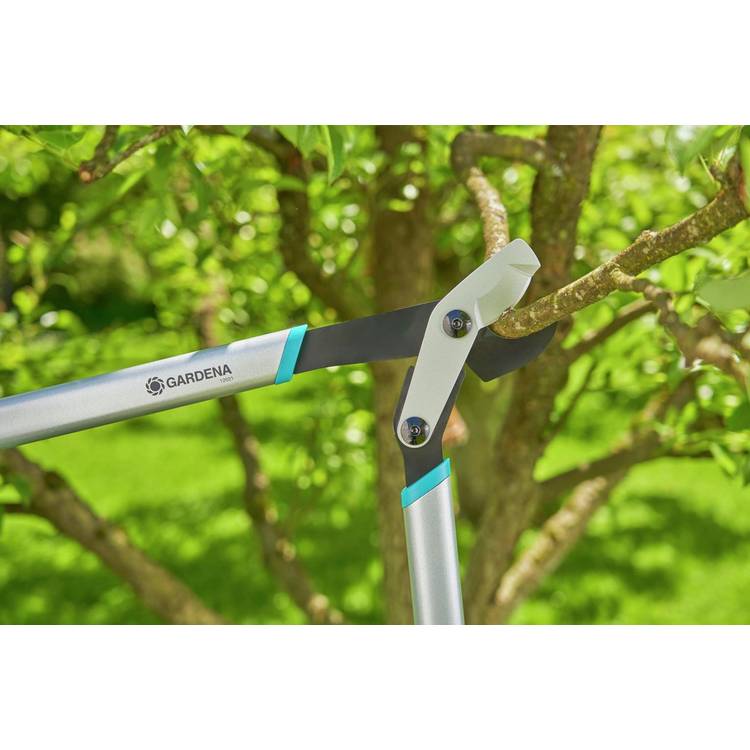 Gardena Energycut tree lopper 42mm cutting capacity - British product