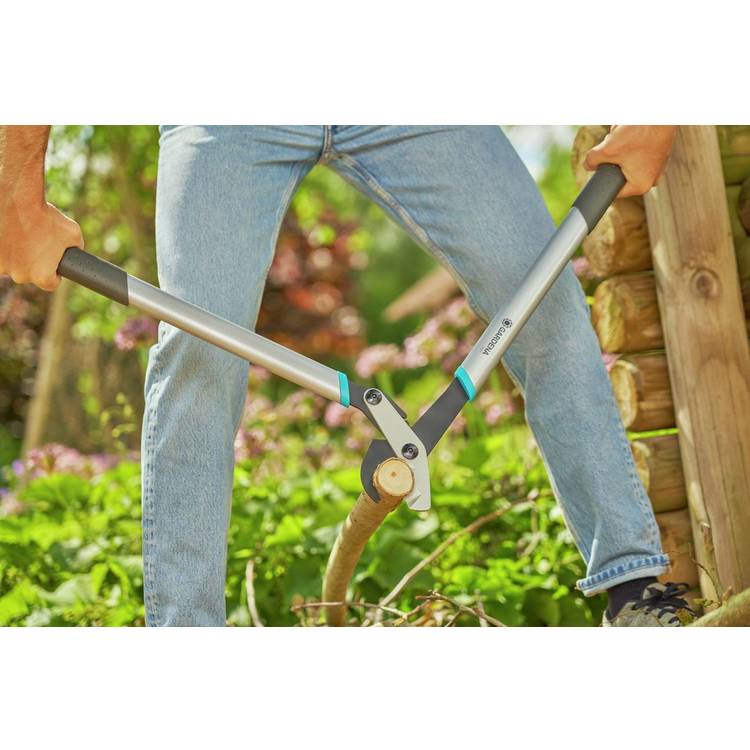 Gardena Energycut tree lopper 42mm cutting capacity - British product