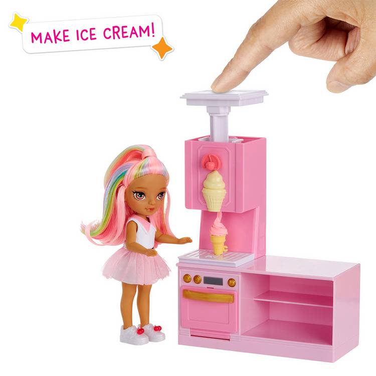 Rainbow High Little Dessert Shop Playset Kandy Hart doll, UK version