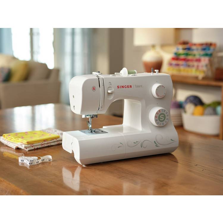 Singer 3321 Talent sewing machine with accessories - British product