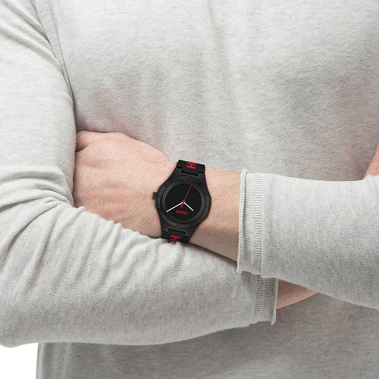 HUGO watch black dial silicone strap 42mm - British product